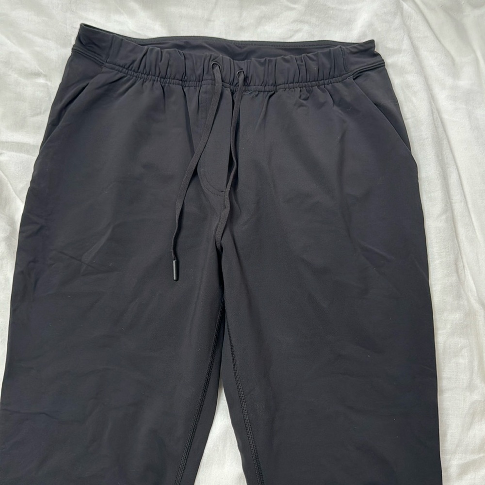 Lululemon joggers like new size 4